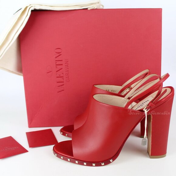 NEW VALENTINO GARAVANI Runway Rockstud Sandals